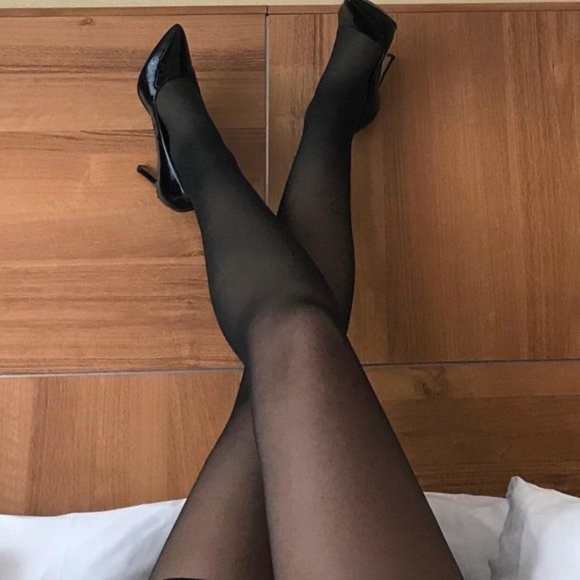 American Airlines Flight Attendant Uniform Work Pantyhose Tights - Picture 6 of 7